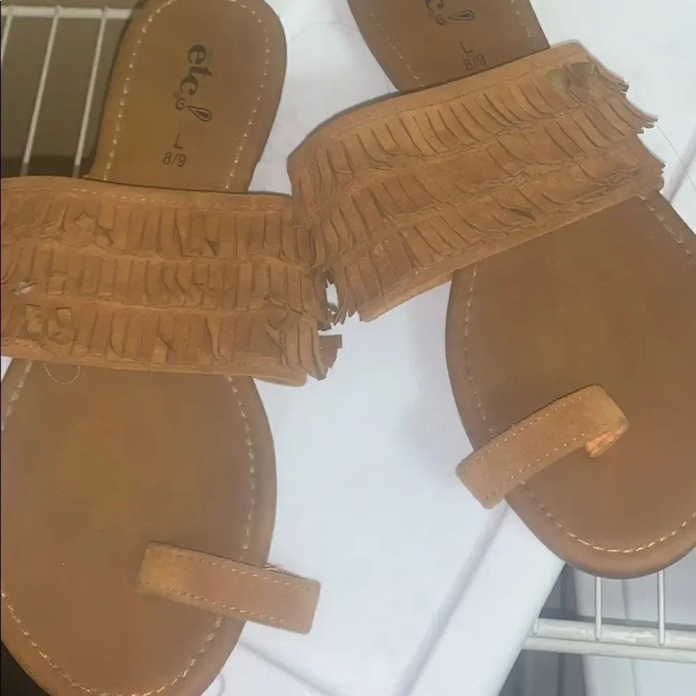 Fringe sandals  - Picture 2 of 4